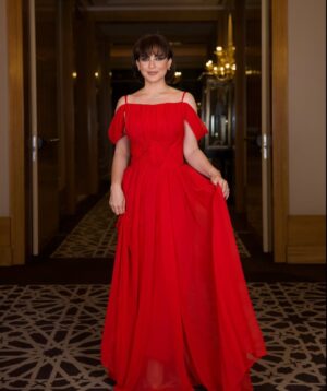 Sulaf Fawakherji Instagram - من دمشق ومن ال ♥️ 

#photographer  @yazan.almaari 
#dress @miladhallab_
#makeup  @ranim_makeup__artist__special 
#hair @naji_koudmani