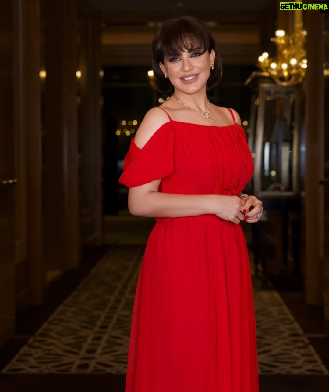Sulaf Fawakherji - 31.8K Likes - من دمشق ومن ال ♥️
#photographer @yazan.almaari
#dress @miladhallab_
#makeup @ranim_makeup__artist__special
#hair @naji_koudmani