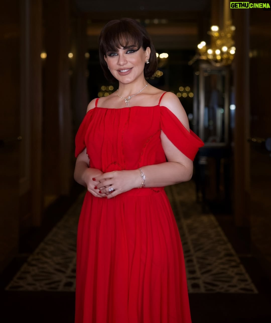 Sulaf Fawakherji - 31.8K Likes - من دمشق ومن ال ♥️
#photographer @yazan.almaari
#dress @miladhallab_
#makeup @ranim_makeup__artist__special
#hair @naji_koudmani