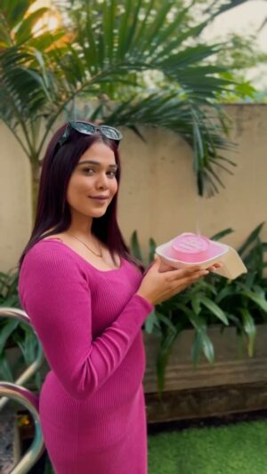 Sumaiya Shaikh Instagram - Happy Birthday to me!🙈🌸

Thankyou @_the_bake_stop_ For the beautiful and the yummiest cake! this was soo all of sudden, but you made it happen! 

The customization, the colour, the little detailing everything was 10/10! You are amazing babe! 
World should know about you!❤️

Thankyou once again Grishma!💕

Video captured by:- @_sus_hiiii_ 
Edited by :- @_https._gopal_ 

#sumaiyashaikhofficial #cake #fashionmodelindia #goagirl #fashionstyle #influencer #goa #goanmodels #india #brithdaygirl #birthdaycake #birthdaycake #cakedecorating #cakestagram #yolo #ting