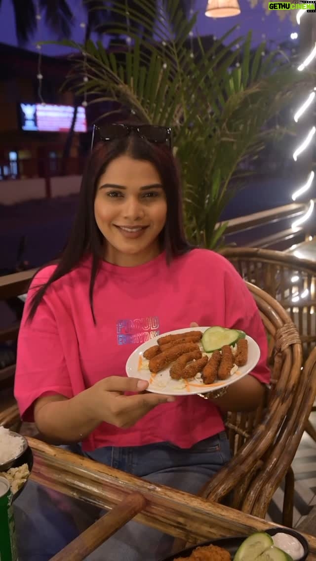 Sumaiya Shaikh - 5.4K Likes - @samrud_restaurant_porvorim is the newest modern, Goan authentic Seafood restaurant in north Goa! 🐟🐡🍤

Serving temptation Fish Thalis, Goan seafood,🍤 Tandoori, Chinese and lots of prawns items!

▪️Highly recommended Goan Fish thali, Murg Mussalam, Malaysian chicken, Crab fry and prawns Rava fry! 
▪️Very bright beautiful and modern ambience with a fluky fledge bar serving your favorite cocktails, mock-tails and other drinks! 

📍Samrud Restaurant Porvorim North Goa|
[ Goan Food, Sea food, Goan Local restaurant, North Goa]

#sumaiyashaikhofficial #goan #goa #seafood #fishthali #restaurant #goa #india #influencer #emcee #goanfoodie #foodie #fish #chineses #tandoori #fashionmodelindia #fashionstyle #lifestyle #yolo #ting