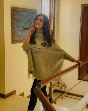 Sumaiyya Bukhsh Instagram - -
Wearing @lootlo_online