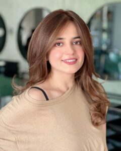 Actress Sumbul Iqbal HD Photos and Wallpapers January 2025