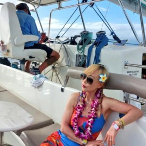 Sumi Jo Instagram - Aloha!🌺🌴
하와이의 바람을 느끼며 새로운 에너지 충전 중! 🌺✨ Hula dance 만 추면 완벽할텐데... 💃🌊 참아볼께요  ㅎㅎ 

 Aloha! 🌺
Feeling the Hawaiian breeze and recharging with new energy! I think I look too pretty… hehe 🌺✨ Just a hula dance away from perfection… 💃🌊 But I’ll hold back for now! 😆

#SUMIJO #Vacation #Vacay #hawaii
#maui #healing #summer #explore
 #Reels #pic #Picoftheday #조수미 #Instabeauty #aloha #하와이 #휴식 #recharge #충전 #Nature #ocean #Life  #grateful #감사 #lifeisgood #travel #travelphotography #instatravel #vacationmode