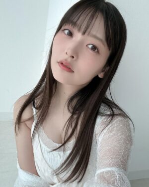 Sumire Uesaka Instagram - きんようび〜！
皆さま、今週も大変おつかれさまでした！

日曜日は甘神さんの公開録音、そして月曜日はパスパレのライブイベントっ！
お会いできる皆さま、なにとぞよろしくお願いいたします！
楽しい時間をすごしましょうね〜っ！

金曜日、街はすごいにぎやか！！
飲んでるかーい？！何飲んでるんだーい？！
焼き鳥にハイボールとか…いいですねぇ…！
どうぞみなさま、すこやかな金曜日をお過ごしくださいね！

#上坂すみれ