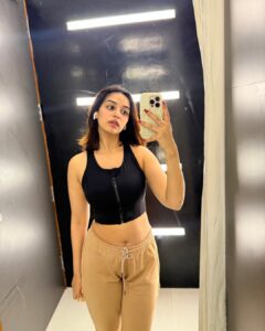 Actress Sunakshi Grove HD Photos and Wallpapers February 2025