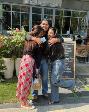 Sunakshi Grove Instagram - November feels like a hug 🙂