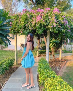 Sunakshi Grove Instagram - Blueming 🌷