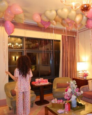 Sunday Kalogeras Instagram - Happy Galentines day🩷 We love you more @tmobile