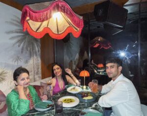 Surabhi Prabhu Instagram - Stealing moments with my fav people & locking them away as memories forever. ❤️ 🗝️Where love and laughter meet-FAMILY ❤️

Every bite was heavenly, chef !!! Great job 
Dinner at @onriquemumbai 

My brother takes us out to celebrate India’s win 🏆 

#championstrophy2025 #indiavsnewzealand #indiawins #surabhiprabhu #mumbaifoodie #mumbaikar #mumbairestaurants #mumbainightlife #indianbloggers #indianinfluencer #mumbaiblogger #mumbaiinfluencer #mumbaiinfluencers #familytime #masi