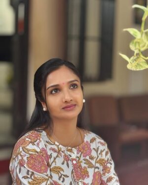 Surabhi Santosh Instagram - When exhaustion hits after 10 days of continuous shoot, when there is so much left to do and everything and everyone is moving in a hurry, your body is giving up but your mind is pushing you to do the work, when your brain is foggy and muscles are weak from the lack of sleep and exercise. 
It’s noon, you’re waiting for you shot, while they prepare the lighting and camera and then there is a moment in between all the  chaos when you think to yourself, how lucky you are to be here, doing the job you love, on the receiving end of so much appreciation and affection and that’s when it you see life for what is abundant and not for what is lacking ♥️

📸 @ajith_k.babu