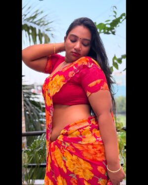 Suriya Praba Instagram - ✨💋

#post #trending #suriyapraba #instagram