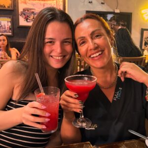 Susana Dias Ramos Instagram - 🇧🇷 Esse Brasil que eu amo 🇧🇷
Esse Brasil que eu amo recebeu-me de braços abertos e alma inteira. Como sempre deu-me muito mais que eu lhe dei a ele!
Espera por mim Rio, em Outubro eu volto!