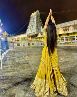 Swathi Deekshith Instagram - This birthday 🎂 was truly different. Glad He chose me to be here. 🙏✨ Starting my special day with the blessings of Lord Venkateswara at Tirupati felt truly divine. 🛕❤️ No parties, no grand celebrations—just me, my family, and God’s presence. And honestly, that’s all I needed.

What I realized is that nothing matters more than His peace and blessings. 🌸✨ Standing before Him during the suprabhatha Darshanam, looking into His eyes, I felt something beyond words—pure gratitude and calmness. 🕊️💖

This simple yet meaningful time spent with my family in devotion was truly special. Feeling blessed, grateful, and at peace. 🙏❤️

Om Namo Venkatesaya. 🙏🙏🙏
Om Namo Narayana. 🙏🙏🙏
#BlessedBirthday #Tirupati 🛕 #FamilyAndFaith 👨‍👩‍👦‍👦 #DivineGrace ✨ #GodsBlessings 🌸 #OmNamoVenkatesaya #OmNamoNarayana