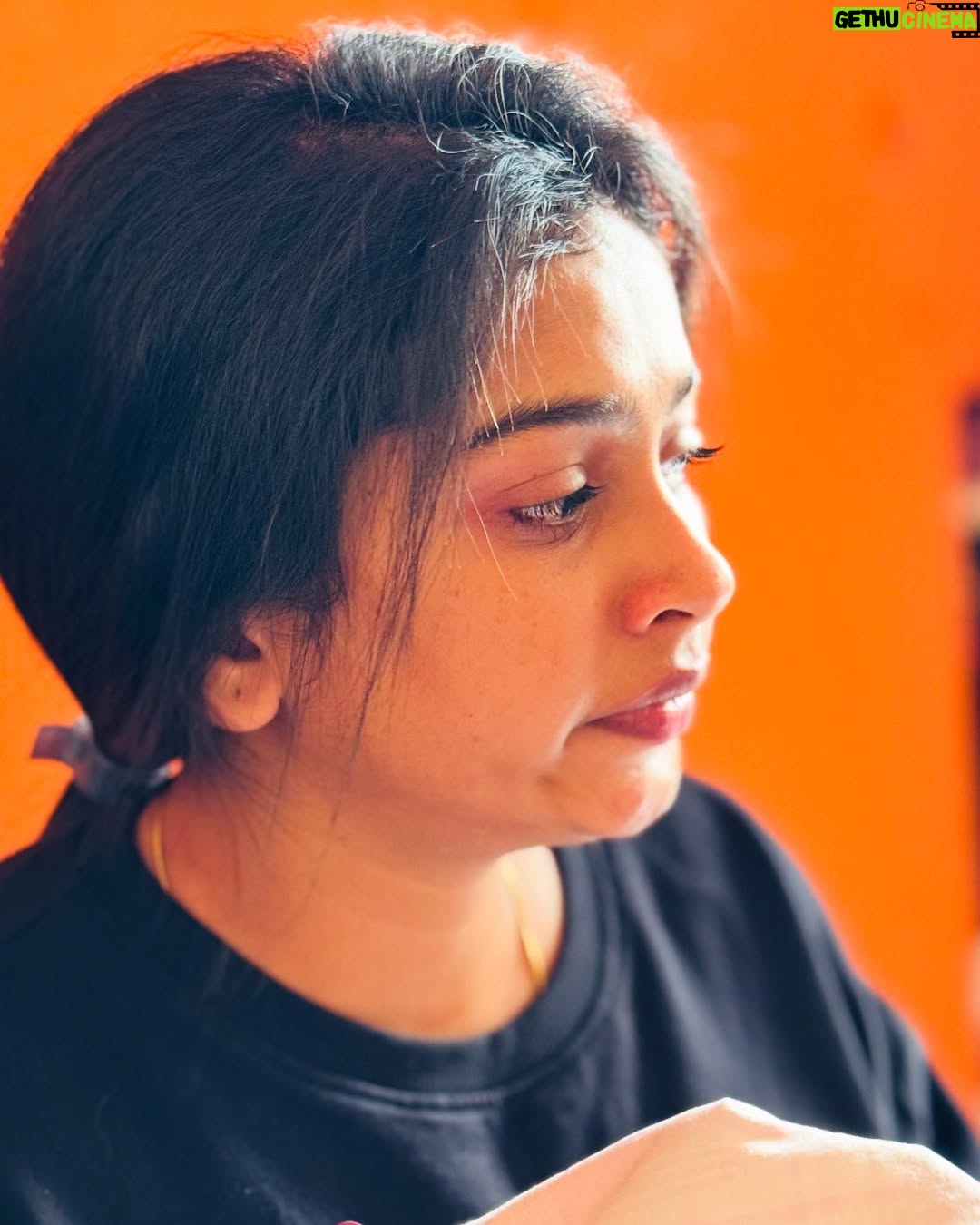 Swathi Konde - 50.3K Likes - Kutty drive to bangalore 🚙
Appa Amma thangacchi Frnds nyabagam vantha ipdi ellam nadakkum 😂❤️