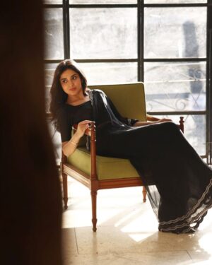 Syeda Tuba Anwar Instagram - 🖤✨ 

@rizwan.haq 
@umshabyuzmababar 
@astelbhatti 
@aun.mm 
@mindmapcomms 

#tubaanwar