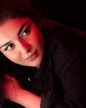 Syeda Tuba Anwar Instagram - Staring contest? 

#tubaanwar