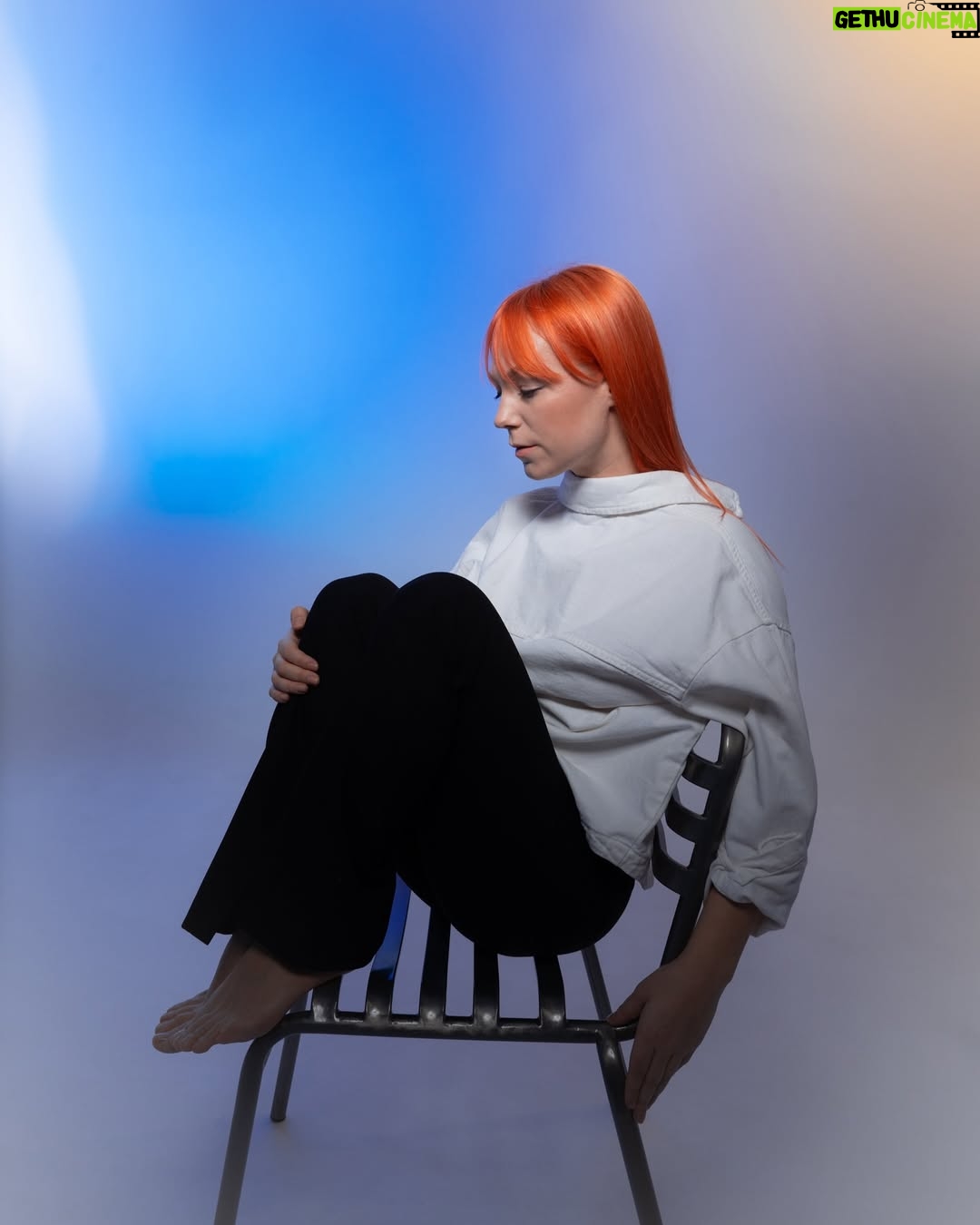 TARABAROVA - 2.7K Likes - Думати, що все тільки починається набагато приємніше, ніж розводити зраду, депресувати. Приєднуйтесь 😎
⠀
От @katrinorlova та @_.belousik._ вже давно на Світлій стороні, за що я їх так люблю і дякую ))
Фото вийшли прям 🔥а яке світлооооооо, дякую дівчата
⠀
#світла_сторона_музики
⠀