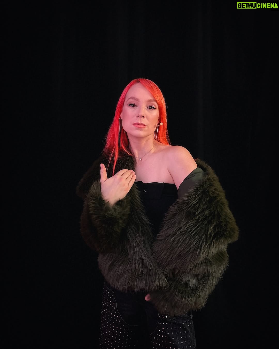 TARABAROVA - 3.3K Likes - 🖤як ваш день?