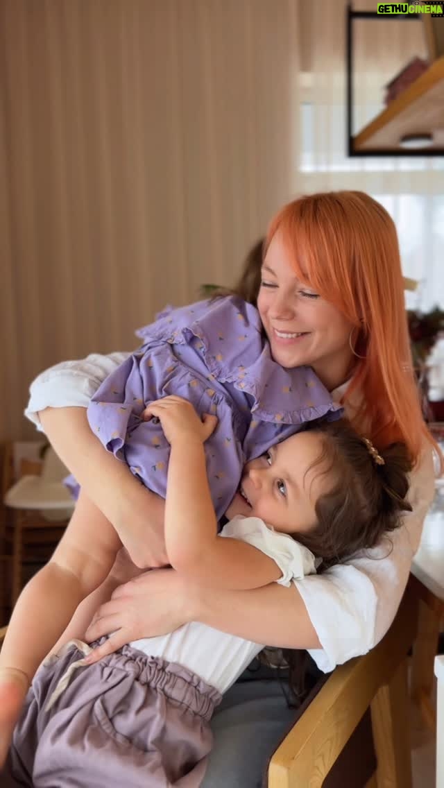 TARABAROVA - 2.8K Likes - У реальності, в якій ми живемо світ несеться і ми намагаємося встигнути все, приймати не популярні рішення і щоб остаточно себе не загубити по дорозі у цьому вирії мене рятує моя родина, мої діти та прості повсякденні ритуали ☝🏻 де не треба зайвих думок, простий, але такий важливий водночас обід, який може бути легким та приносити радість всім, хто поруч.
⠀
Саме про це наше відео, про те, що можна важливіше побути разом і що круто, що є помічники, такі як каші та мʼясні пюре @milupa.ua , які мої діти люблять з першого прикорму. Марія любила мультизлакову та рисову кашу, а Поліні дуже подобається гречана 👌🏻
⠀
Для мене, як для працюючої мами трьох дітей - це порятунок я точно впевнена в якості так, як Milupa це 85 років європейського досвіду☝🏻
⠀
Час безцінний!
Знаходьте можливість якісно проводити цого з тими, кого любите ✨
⠀
А яку кашу люблять ваші малюки? Поділіться, будь ласка 👇🏻