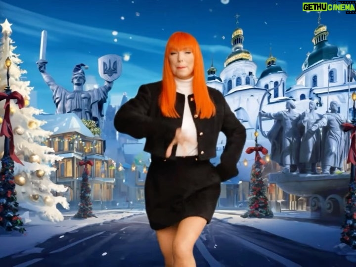 TARABAROVA - 2.8K Likes - Зустрічайте Новий рік на світлій стороні музики♥️
Ловіть наш новорічний плейлист))
✨Падає сніг
✨Різдво
✨Завдяки тобі
✨Магія
Проведіть цей вечір з тими, кого любите🫶🏻 обіймаю!