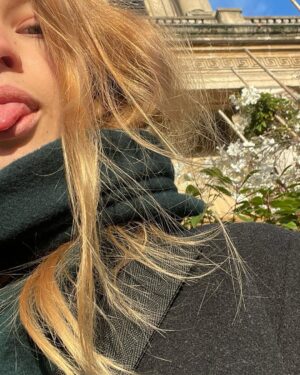 Taisiia-Oksana Shchuruk Instagram - невеличка аніме підбірка весняного настрою для тебе вже тут✅
зберігай, щоб не загубити — кожна історія варта твоєї уваги, перевірено👌🏻

🌿 «Монолог травниці»

🎶 «Спини цей звук!» 

⏳ «Барвистий світ завтрашнього дня»

🍃 «Цуруне. Клуб кюдо старшої школи Кадземай» 

🌸 «Твоє імʼя» 

Хто тут ще у мене аніме фанат? Плюсик і улюблений тайтл в коментарі😍🫶🏻