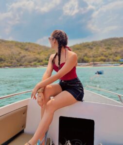 Actress Tanisha Mehta HD Photos and Wallpapers March 2025