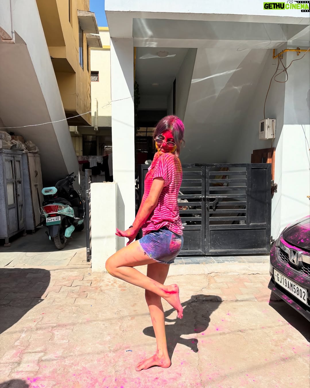 Taniya Oberoi - 13.4K Likes - Sweet memories abound in a colourful life. š«#festivalofcolours
.
.
.
.#holi #holifestival #happyholi #festival #india #holihai #love #instagram #colours #instagood #festivalofcolors #holicelebration #colors #photography #indianfestival #holiday #holifest #holifestivalofcolours #festivalofcolours #holiparty #mumbai #trending #holipowder #color #happy #holispecial #bhfyp #like #celebration