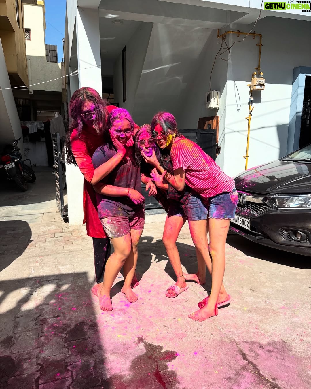 Taniya Oberoi - 13.4K Likes - Sweet memories abound in a colourful life. š«#festivalofcolours
.
.
.
.#holi #holifestival #happyholi #festival #india #holihai #love #instagram #colours #instagood #festivalofcolors #holicelebration #colors #photography #indianfestival #holiday #holifest #holifestivalofcolours #festivalofcolours #holiparty #mumbai #trending #holipowder #color #happy #holispecial #bhfyp #like #celebration