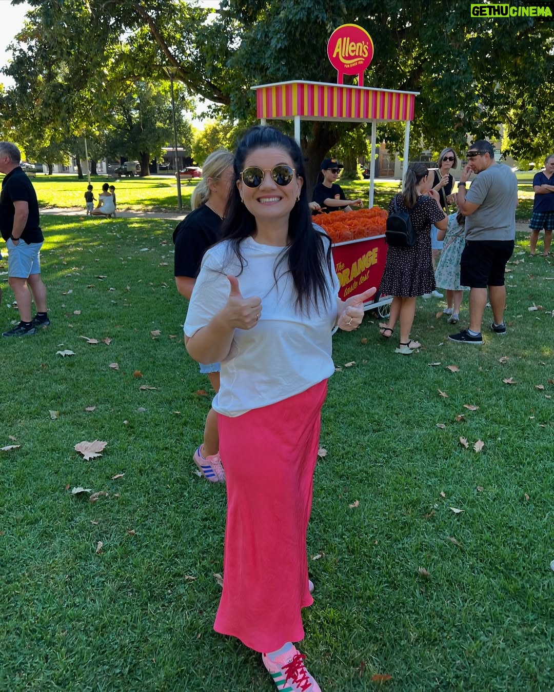 Tanya Hennessy - 3.8K Likes - Brb moving to Orange. 🧡🧡🧡 had the BEST DAY taste testing the new Orange snake in Orange with @allens