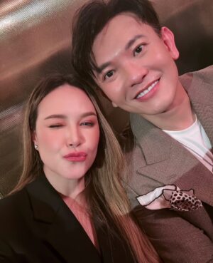 Tata Young Instagram - so proud of you…love you @vvonsugunnasil 🩶