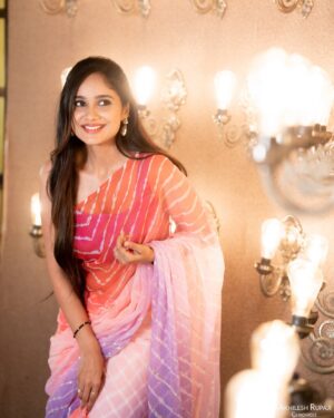 Tejaswini Gowda Instagram - 🕊️ 💜 

Outfit: @elegant_threads_by_salma 
MUA : @bridalmakeupbysujatha 
📸: @akhileshrupaji 
Location: @thefotogarage