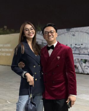 Thanh Hang Instagram - Dòng chảy của cảm xúc.. trong tim. 
#thanhhang