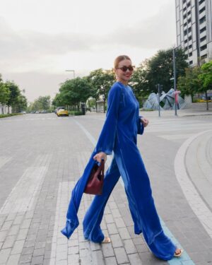 Thanh Hang Instagram - Rộn ràng những ngày Tết❤️ 
Năm nay mình trải nghiệm xuống Long Xuyên với món bánh xèo rau rừng và bánh khọt nước cốt dừa. Ngon lắm! Muốn thử thêm lẩu mắm mà quán chưa mở . Hẹn lần sau với nhiều món hay ho nè #thanhhang