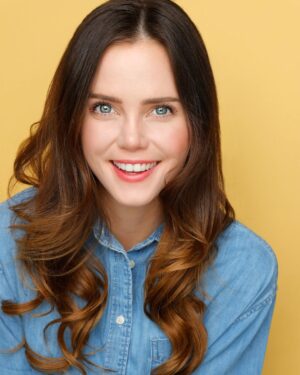 Tiffany Alvord Instagram - 🌈 Tasting the rainbow w/these headshots!✨ 
💭 Is she about to be on CW or does she work at bestbuy??? Is she the school counselor, or the girl next door who’s about to get killed?! 😂 Love love love my @huebnerheadshots 📸 Let’s go 2025! #headshots 

🎬 QOTD: First impression - what type of role(s) do you see me as/playing? I think my dream role would be a “New Girl” type series 🙈 Here’s to new beginnings and the endless possibilities of what this year may bring! 

To anyone casting I’m open to it all!!! Let’s work together!