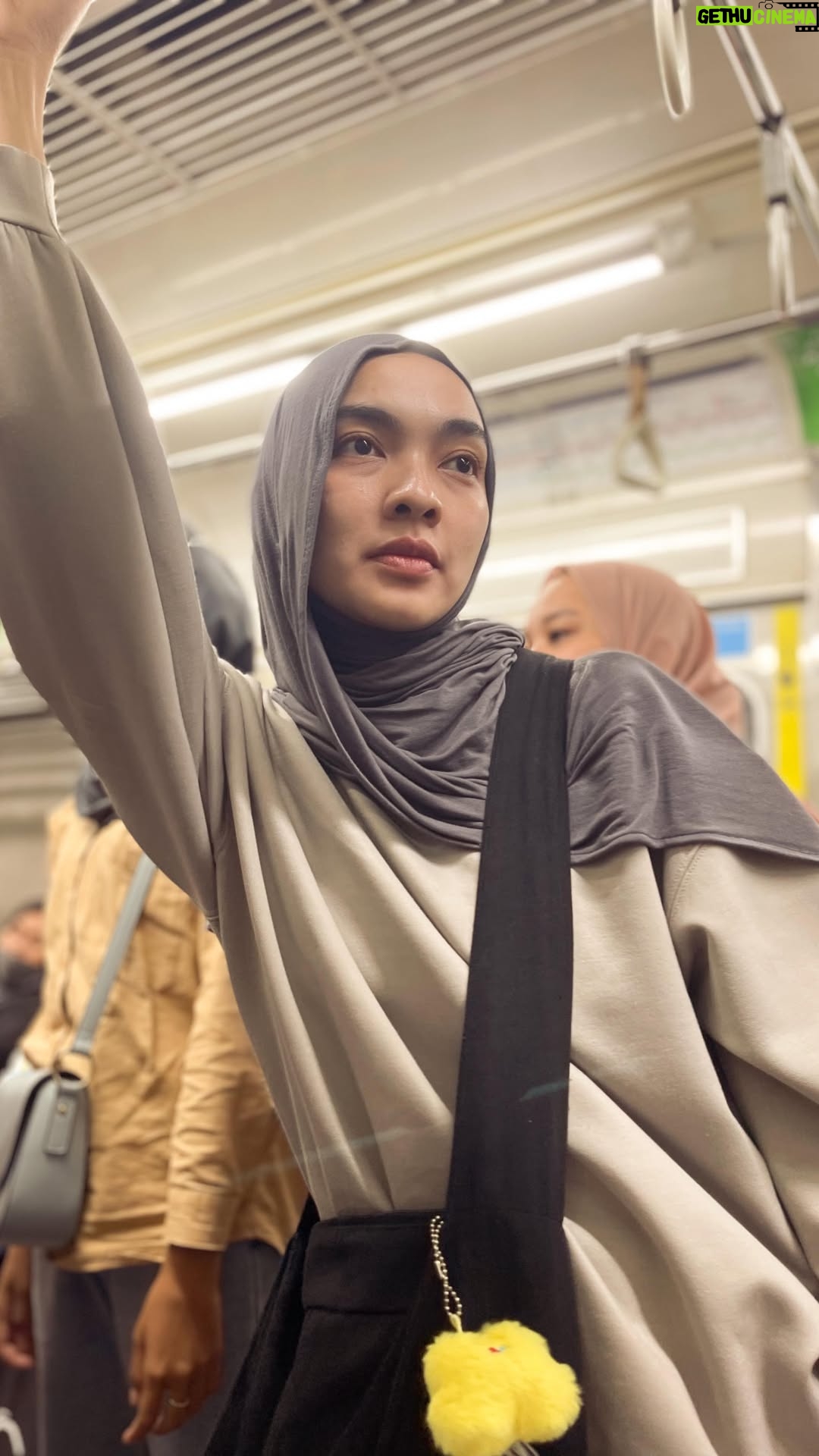 Tika Bravani - 21.9K Likes - Petualangan penikmat seni yang ingin nonton @dwinandawidi š«¶š»
#krl #krlcommuterlinejabodetabek