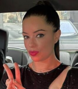 Actress Tina Barrett HD Photos and Wallpapers March 2025