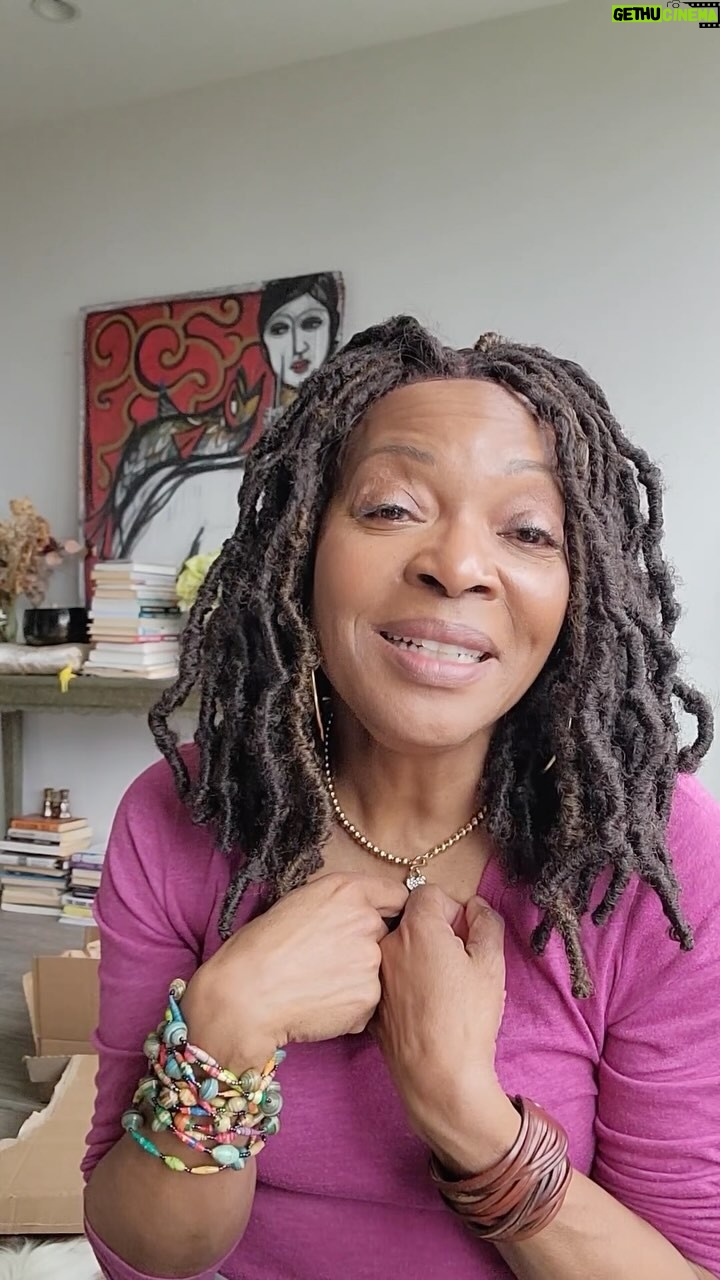 Tina Lifford - 433 Likes - Acknowledging your feelings isn’t a weakness. It’s the foundation of Self-awareness, acceptance, understanding and the pathway to freedom and joy. 💪🏽💚
#FeelToHeal #InnerStrength #ThisShiftWorks #EmotionalIntelligence #Acknowledge #InnerFitness
