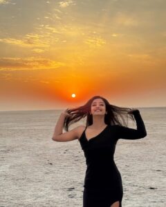 Actress Tina Philip HD Photos and Wallpapers April 2025