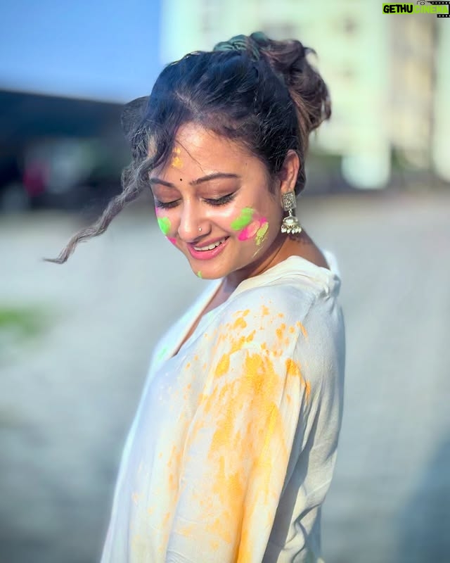 Tonni Laha Roy - 27.6K Likes - 🩷🩵💚💛♥️🧡💜💙