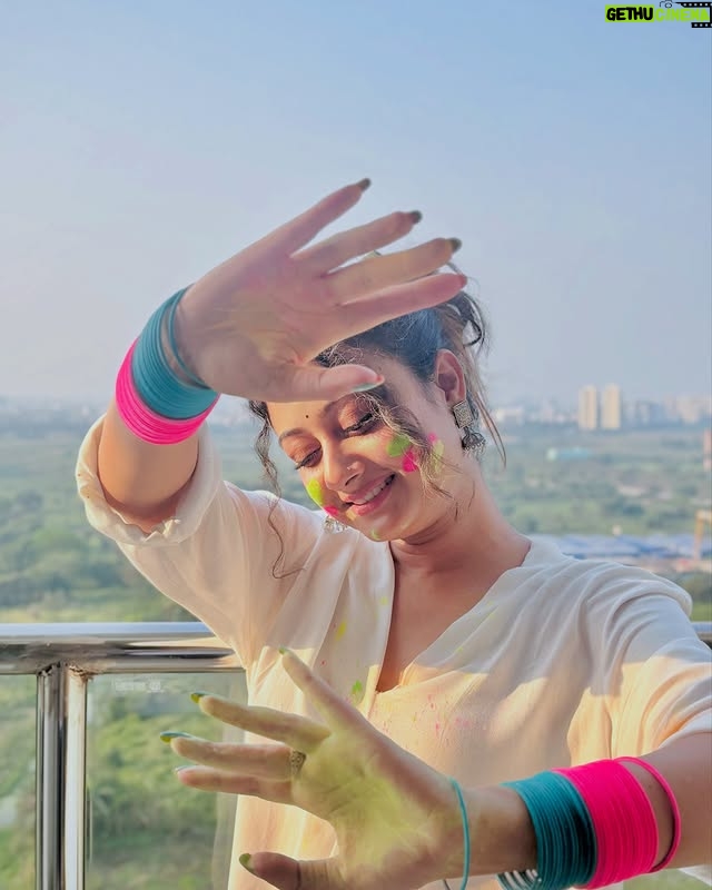 Tonni Laha Roy - 27.6K Likes - 🩷🩵💚💛♥️🧡💜💙