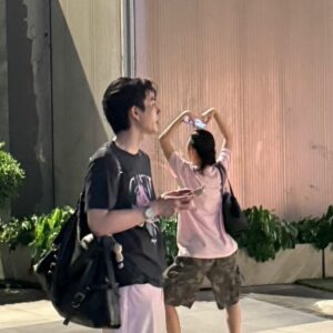 Tontawan Tantivejakul Instagram - In the mood for hug and ramen :p