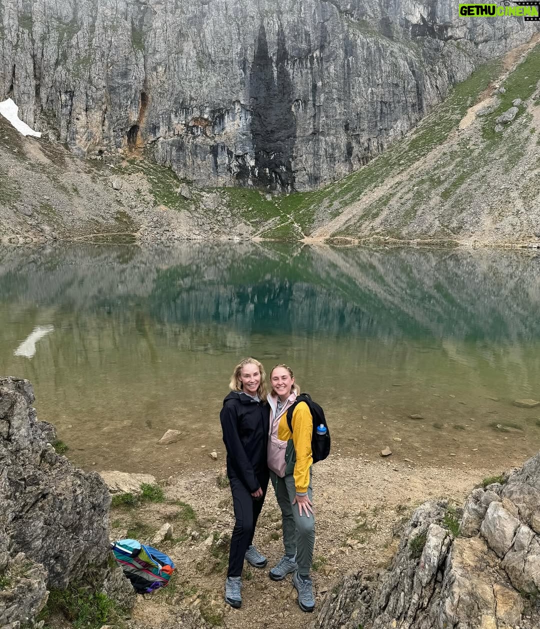 Tracy Pollan - 18.1K Likes - 30 years ago today I met the most adorable, tiniest, sweetest little nuggets. Who knew, 30 years later I see that I had been blessed to meet two of my absolute favorite humans. Brilliant, hilarious, kind, loving and beautiful. I could not love you more @aquinnah_fox @schuyler_fox Happy Birthday! ❤️