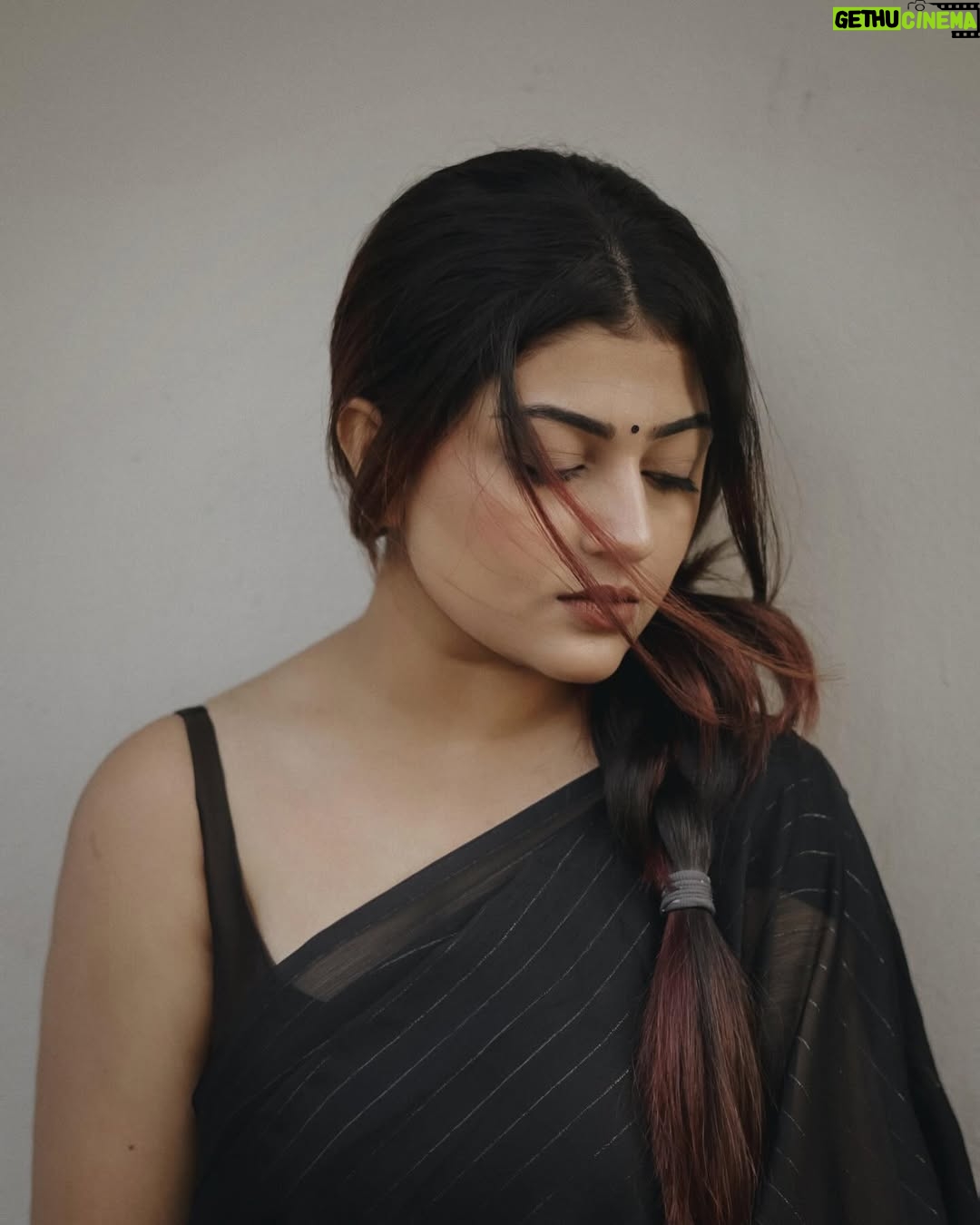 Triparna Dey - 18.5K Likes - নির্বাক
