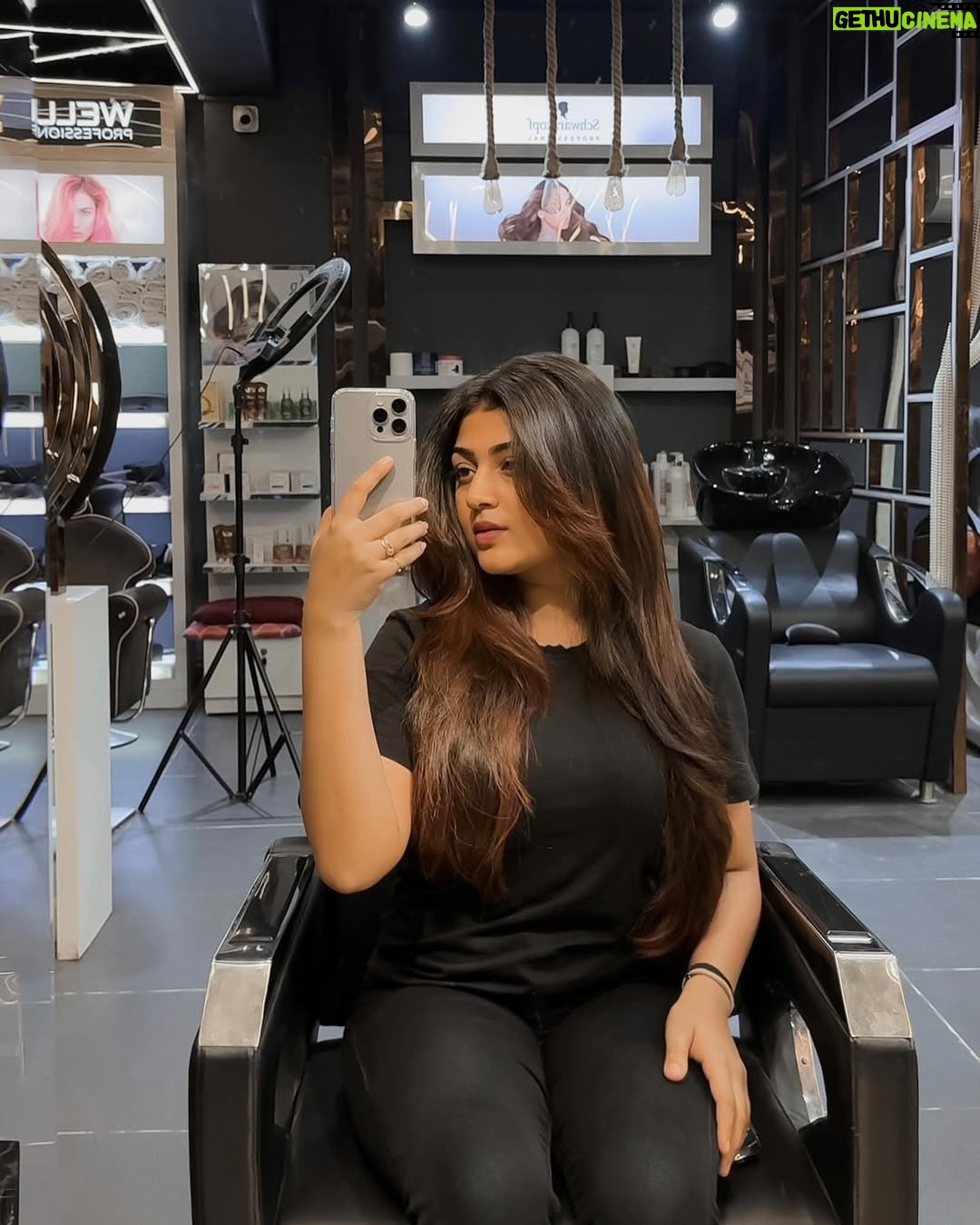 Triparna Dey - 3 Likes - I hope you are having a day as good as my hair 💇🏻♀️
Do you guys like my new hair cut 🤔 is it looking good on me 🤔