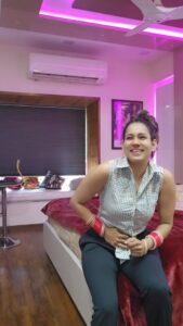 Actress Twinkle R. Vasisht HD Photos and Wallpapers March 2025