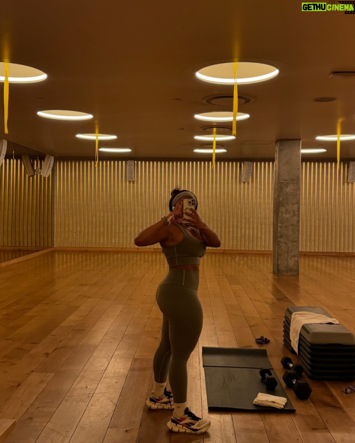 Tyla Gomez - 1.2K Likes - dumpy dump of a multifaceted hot girl - a lil wellness, a lil fitness, always a baddie! ❤️🔥🙂↔️