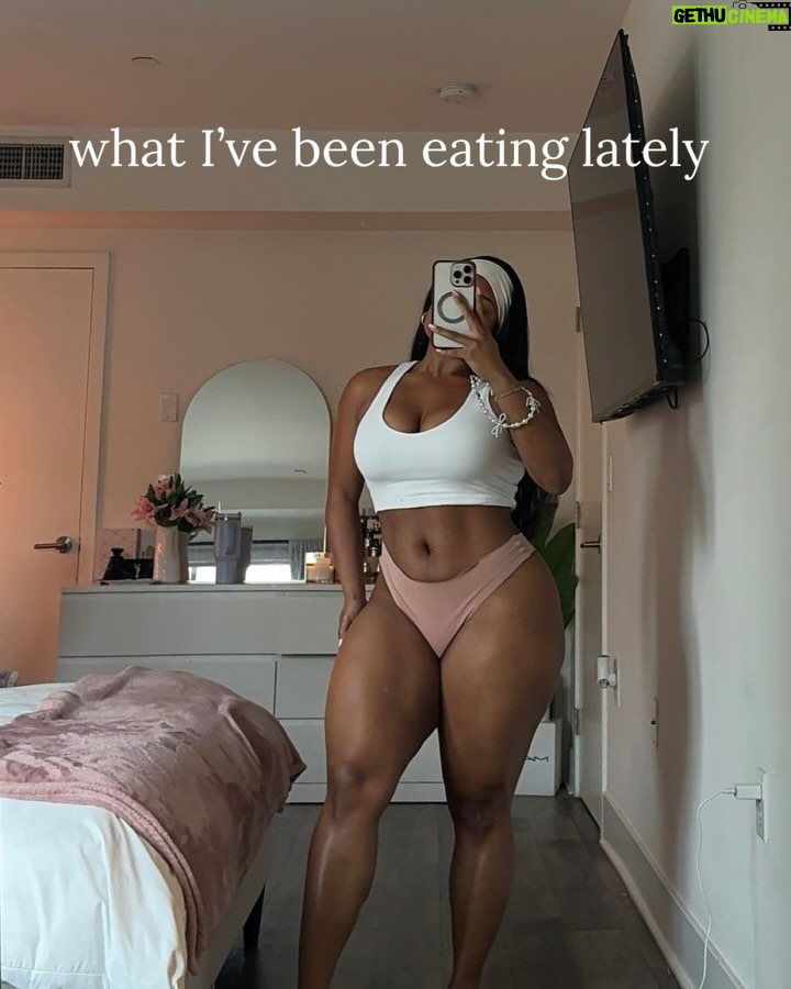 Tyla Gomez - 3.2K Likes - what I’ve been eating lately 💕 #whatieat #whatieatinaday #highproteinlowcarb #healthyeating #weightloss