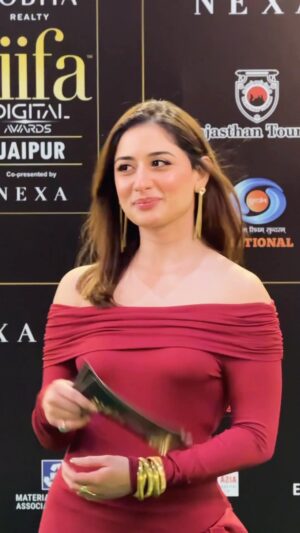 Uditi Singh Instagram - Day 1 at the green carpet @iifa ♥️🪬
Wearing: @srstore09 
Makeup: @dvmakeovers 
Styled by yours truly 🫰🏻