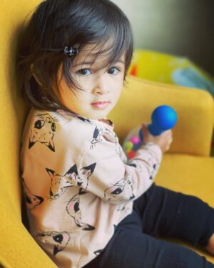 Umme Ahmed Shishir Instagram - Hello tweety bird ❤️🥰 Masha Allah Alhamdulillah